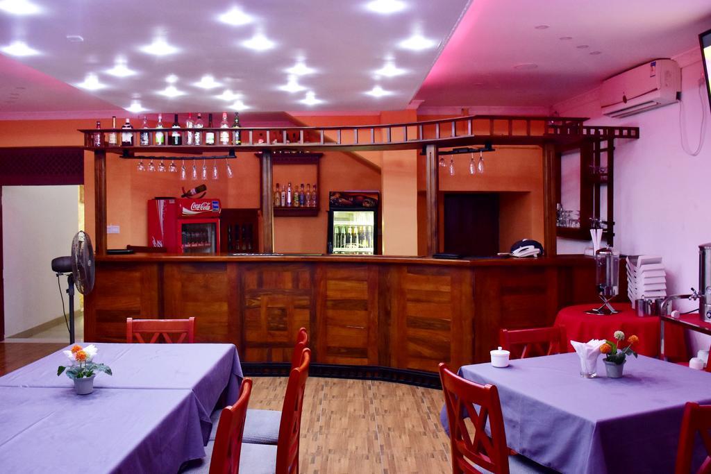 Euro Star Hotel Katunayaka Екстериор снимка