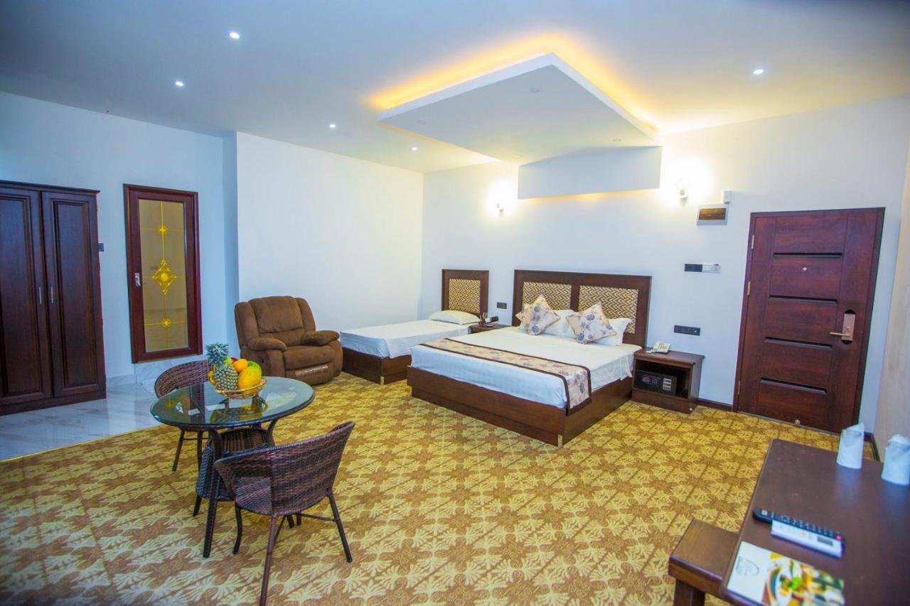Euro Star Hotel Katunayaka Екстериор снимка